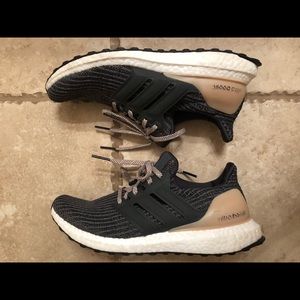 Women’s adidas ULTRABOOST shoes size 8